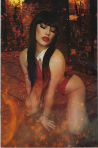 Vampirella Dracula Rage #4 Rachel Hollon Cosplay 1:15 Virgin Variant Cover  NM